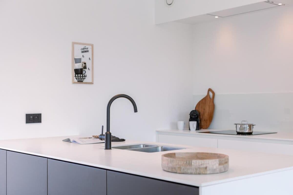 New, Luxurious And Modern Apartment With Private Parking Коксейде Экстерьер фото