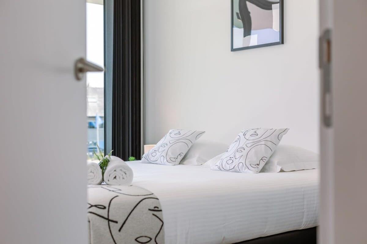 New, Luxurious And Modern Apartment With Private Parking Коксейде Экстерьер фото